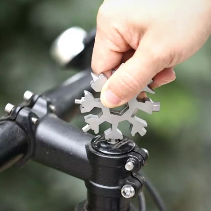 Snowflake Tool™ 18-IN-1